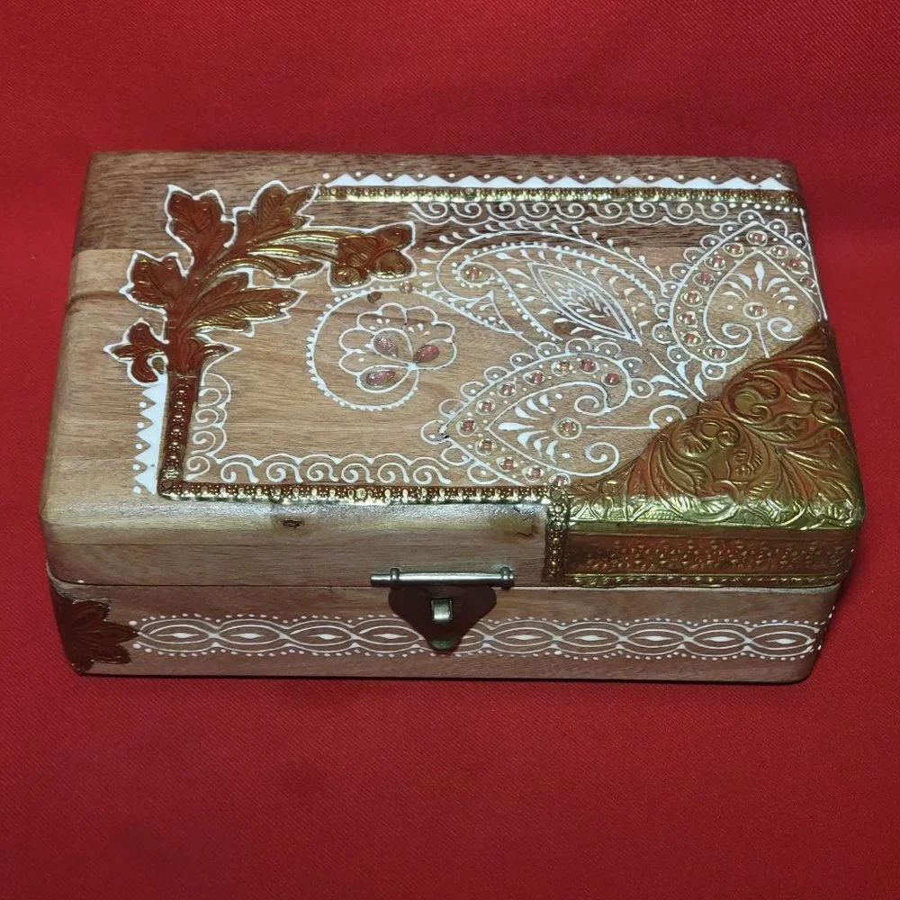 VTG Wooden Jewelry Keepsake Trinket Box White Gold Floral Design